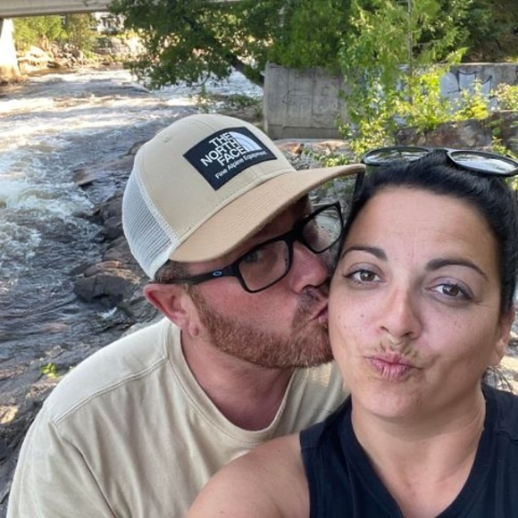 Meet your Posher, Sylvain - Picture 1 of 1